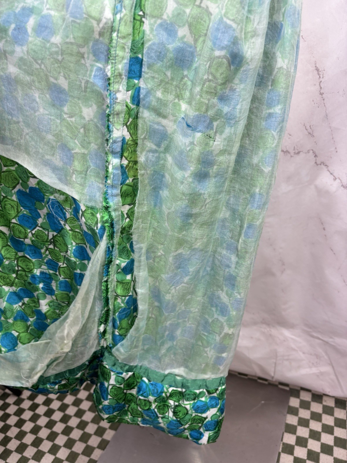 Vtg 60s Wiggle Dress Sheath Green Geomentric Print MCM Retro Garden party M FLAW