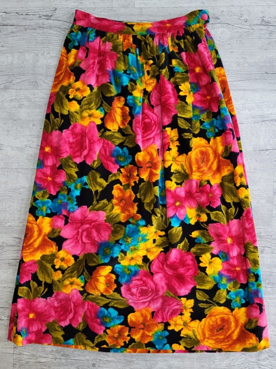 Vintage Bright Floral Rose Print Velvet Long Skirt – Waist 27 inches – EUC