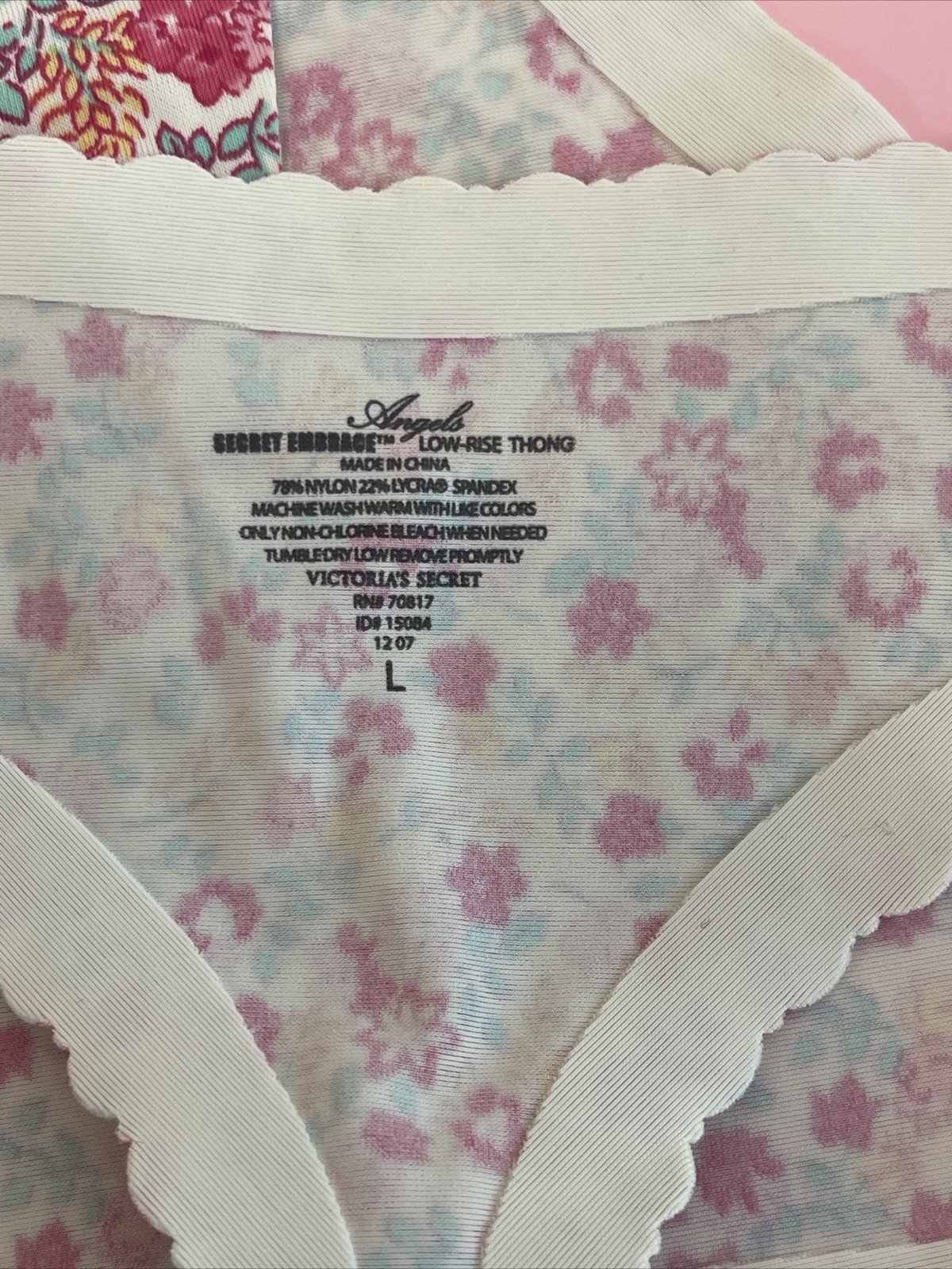 NWT VTG 2007 Victoria’s Secret ANGELS SMOOTH THONG , FLORAL – Large (CLOSE-OUT)