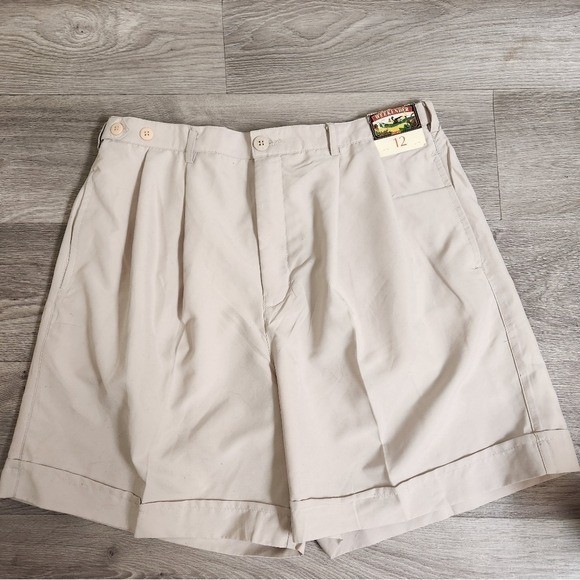 Vintage Weekender Traveler Microfiber Pleated Shorts Size 12 Tan Khaki Cuffed
