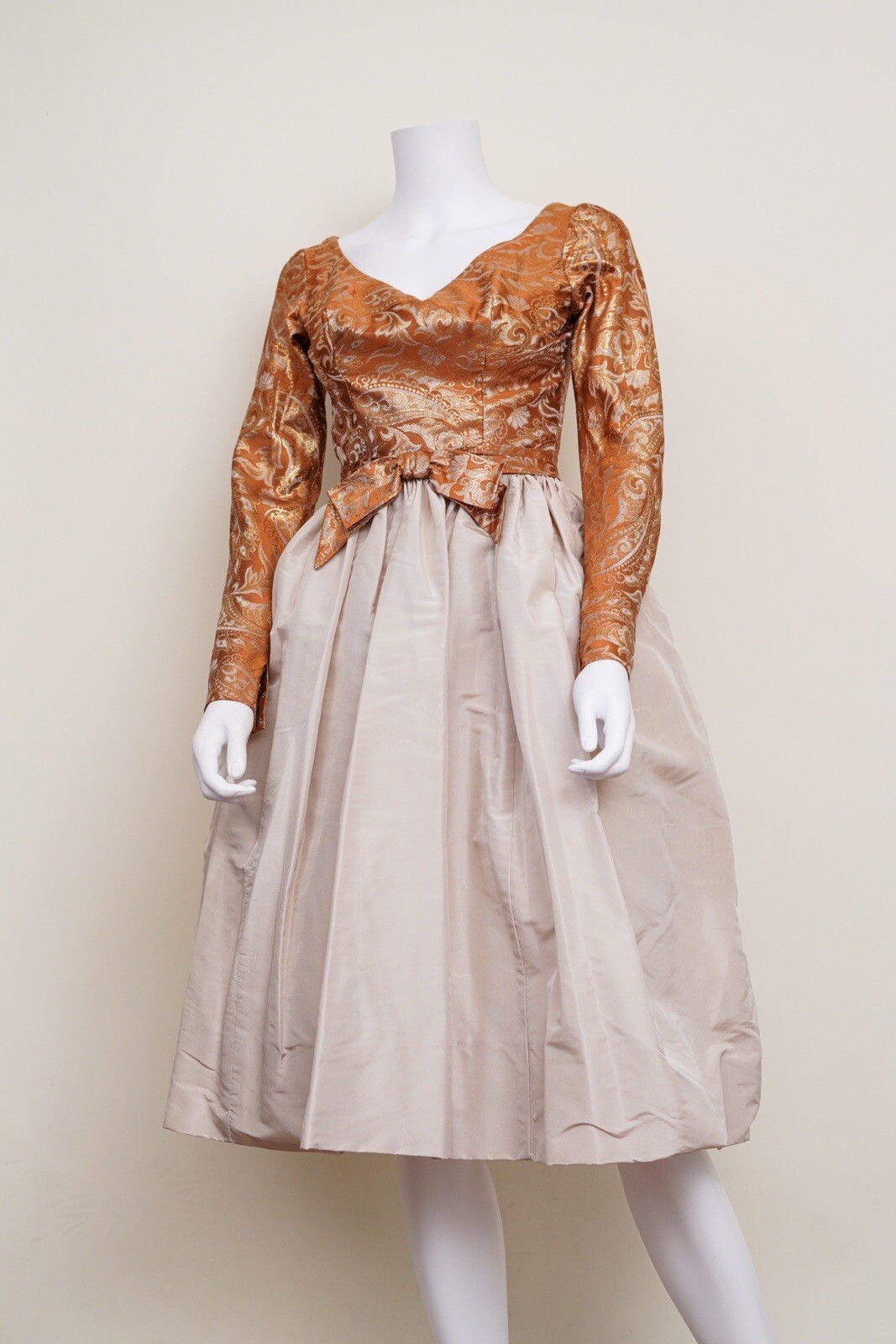 Vintage Edward Abbott Gold Long Sleeve Dress with Paisleys & Waist Tie Size 10