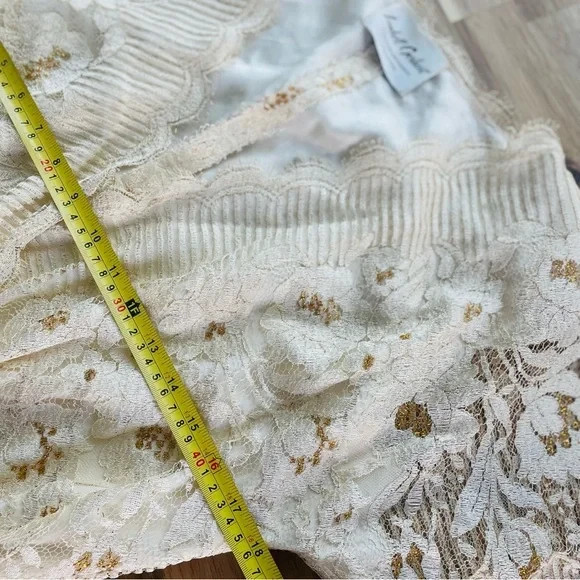 BECKY BISOULIS | 14 | ISABELLE GERHART HOUSTON Lace Vtg Wedding Dress MSRP$2995