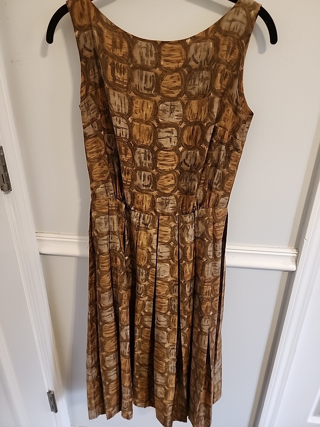 Women’s Vintage Brown Dress 26 Inch Waist
