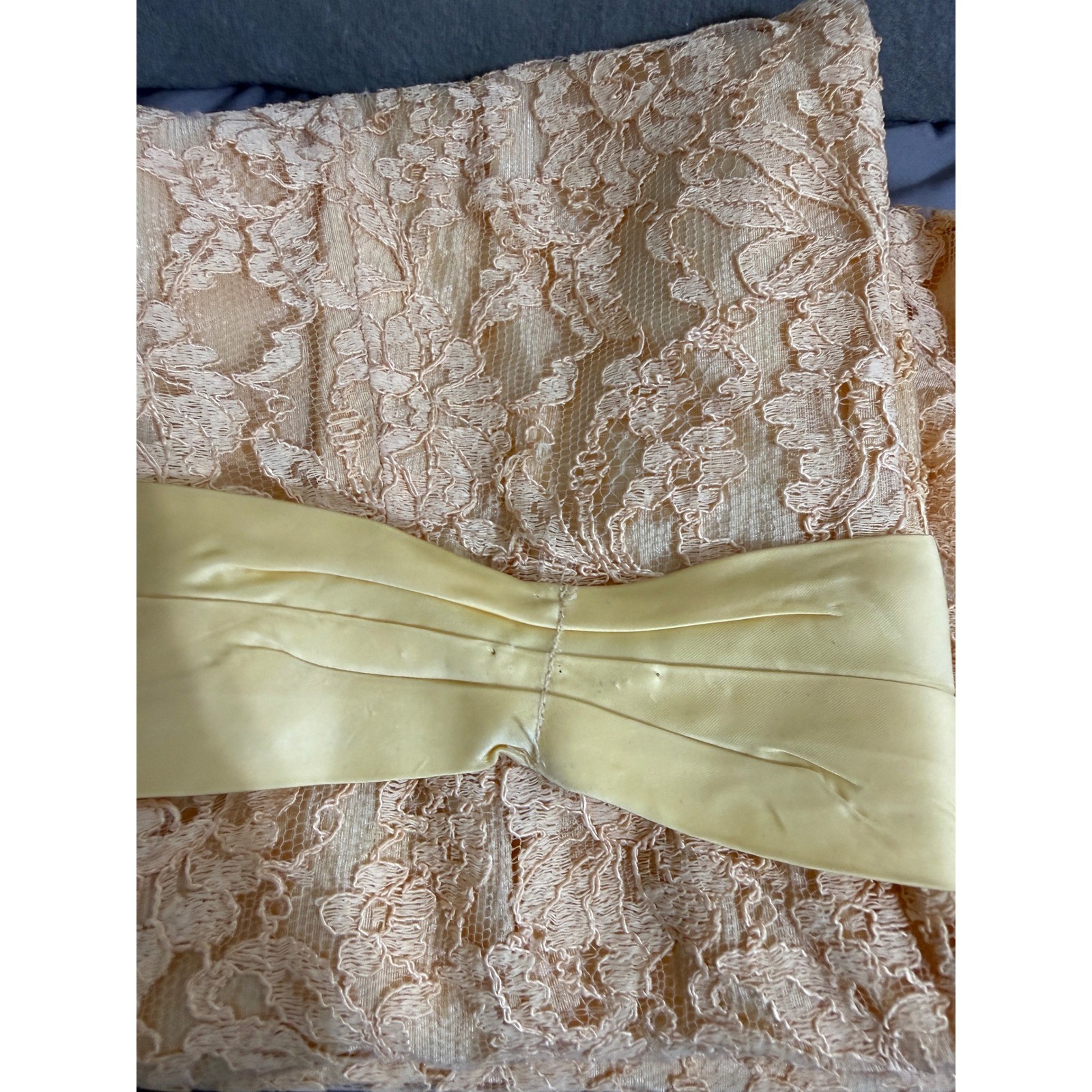 Vtg Peach Lace Sheath Dress Yellow Sash Metal Zip Womens S 1960s
