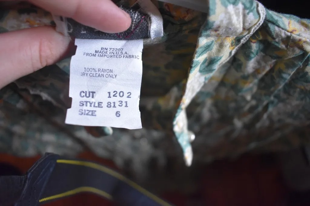 Vintage Petrina & Company floral prairie dress with pockets