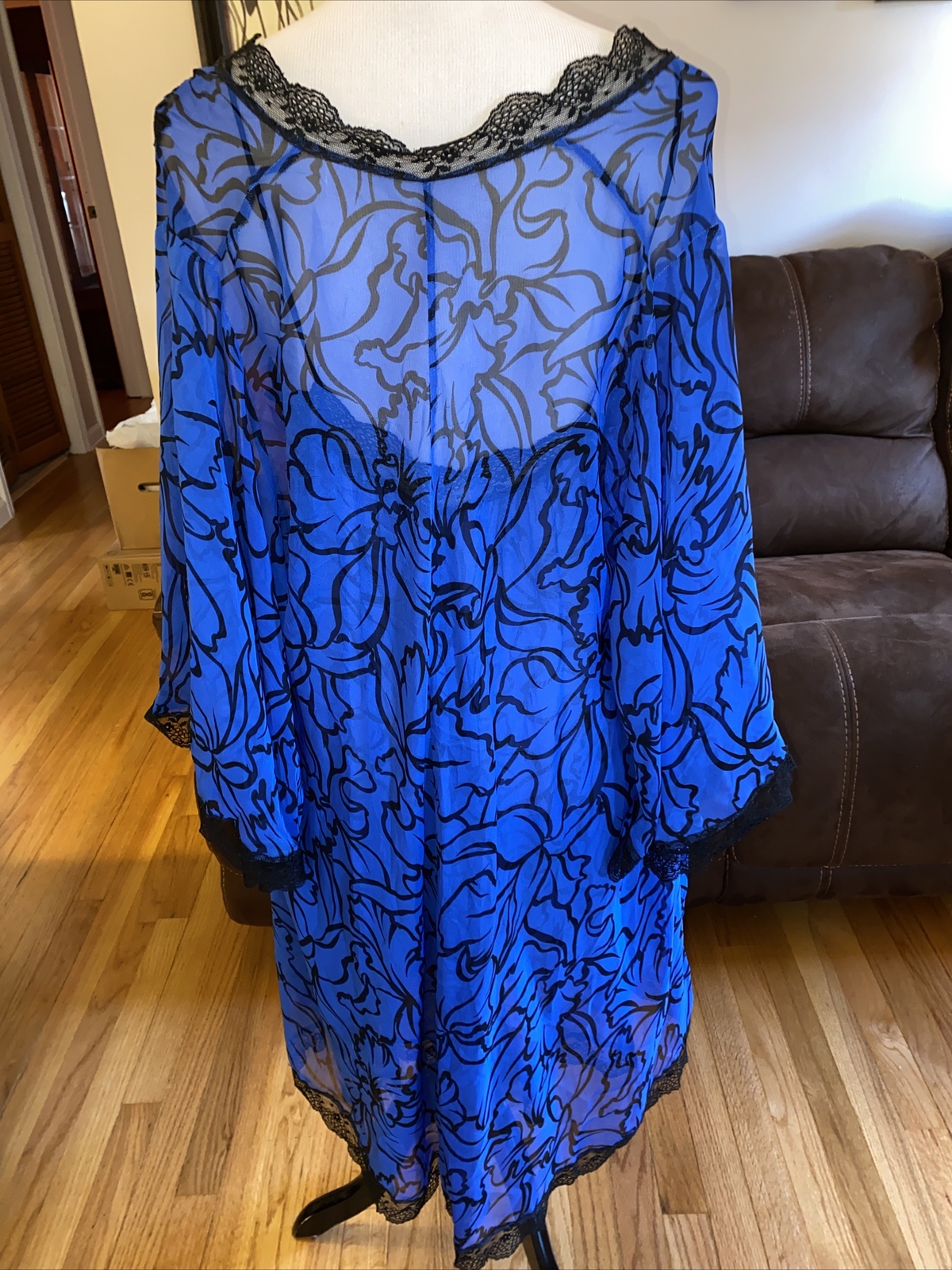 VINTAGE 1970s – LUCIE ANN ROYAL BLUE AND BLACK GOWN AND ROBE SZ SMALL FREE SHIP