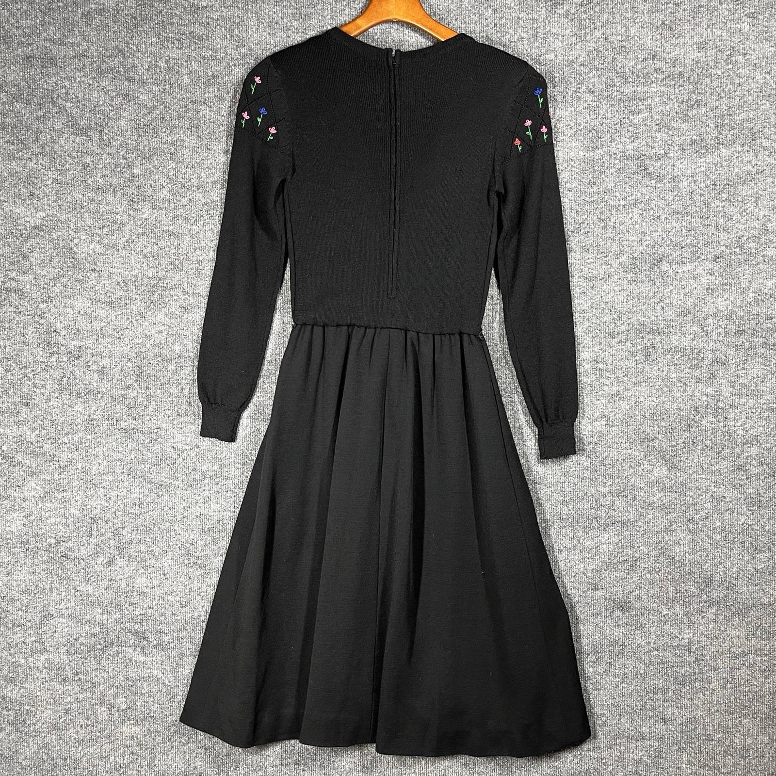 VINTAGE 80s Ciao Ltd 100% Pure Wool Sweater Dress Black Embroidered Floral Sz 8