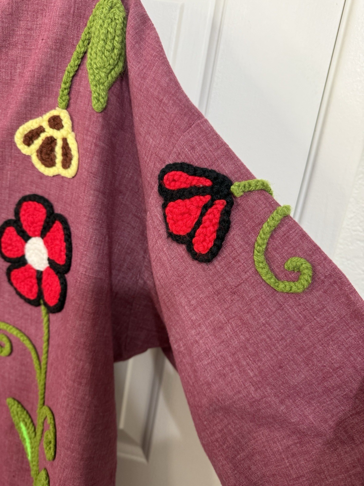 VTG Maroon Top Handmade 60s 70s Hippie Boho Yarn Flowers Bird Colorful L?