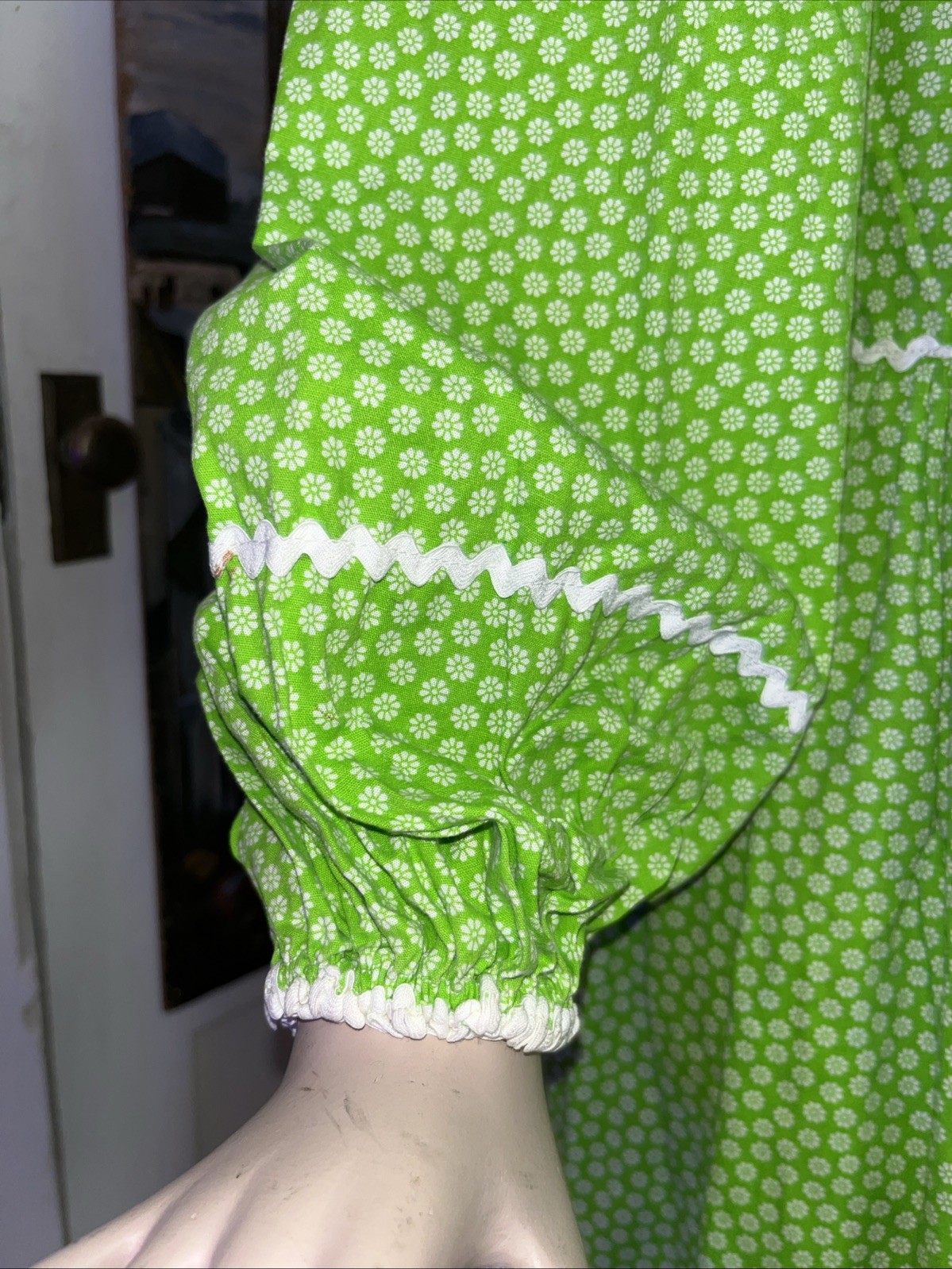 Vintage 70s Green Prarie Maxi Dress Calico Cotton Floral Cottagecore Bonnet L