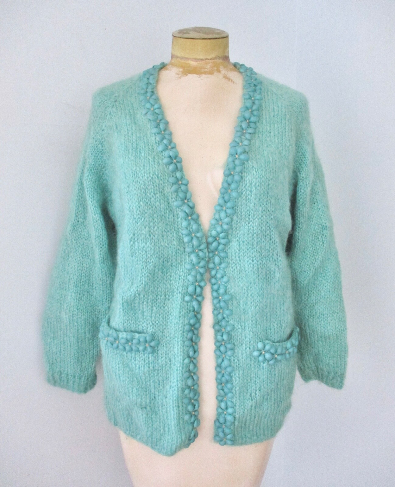 Vtg 50s 60s turquoise blue mohair cardigan sweater plastic flowers pockets M/L
