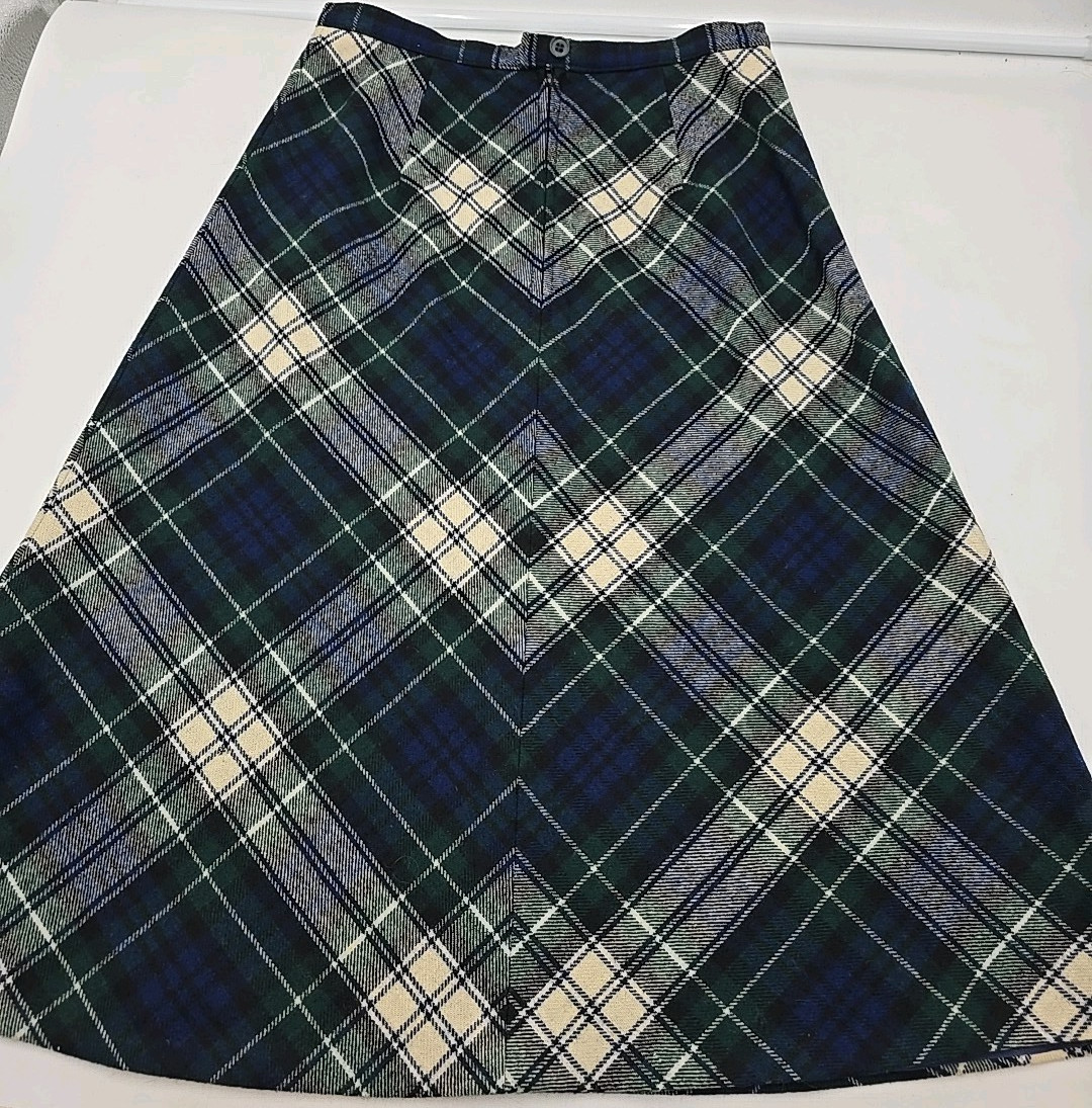 1960’s Vtg PENDLETON Wool PLAID A-LINE Dark Academia Preppy Casual Chic SKIRT-10