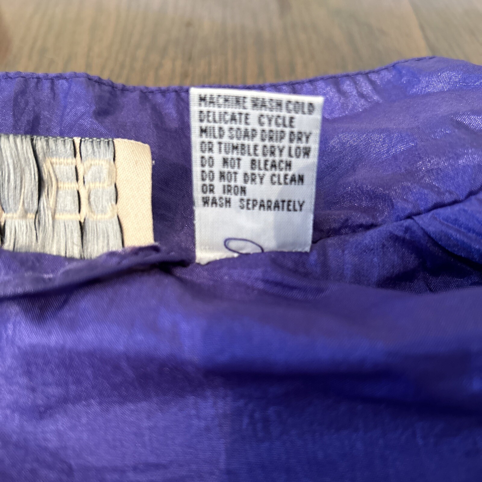 VTG 80s Windbreaker Tracksuit Jacket – Just For Petites Small-Purple Gold Quilt