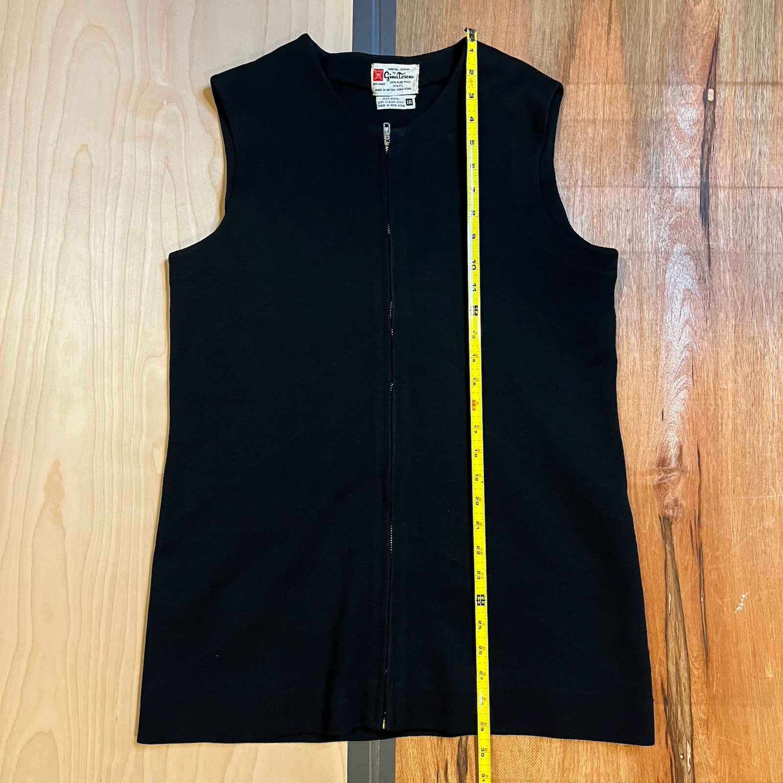 Vtg 70s Gina Teresa Zip-Up Black Sweater Vest Chevron – Womens Size 16