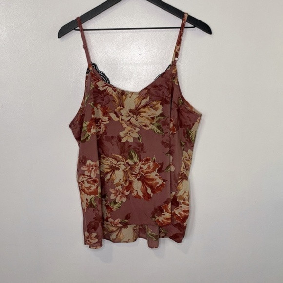 Torrid Walnut Floral & Black Lace Button Camisole‎