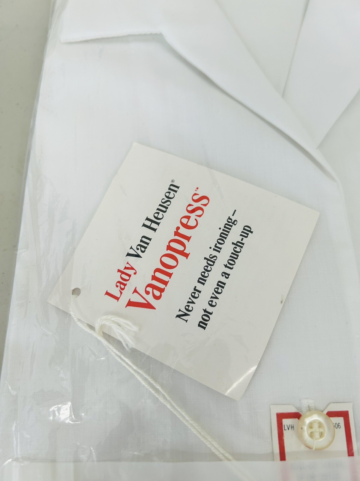 Vintage Lady Van Heusen Vanopress White Blouse Roll-Up Sleeves No Iron 14 NOS