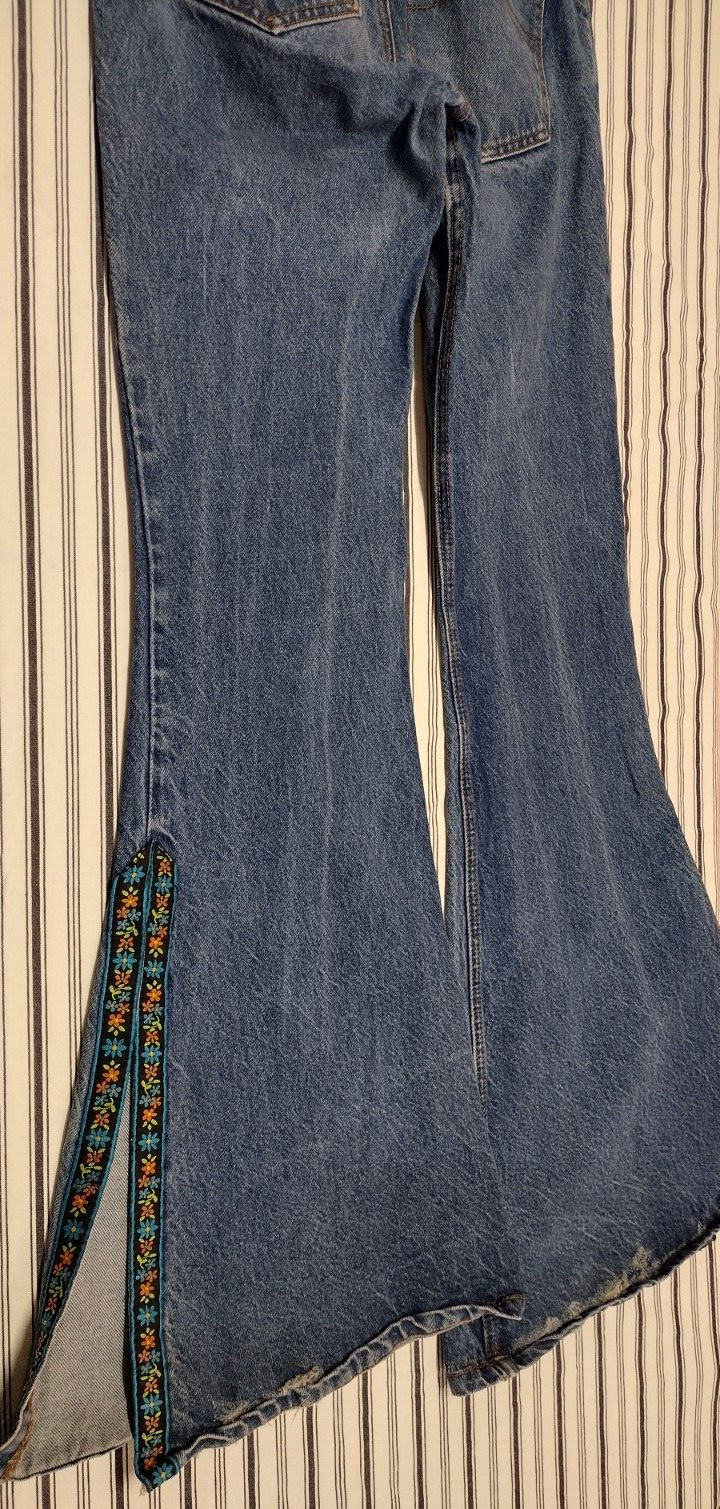 Mudd Jeans 90s Blue Denim Wide Bell Bottoms Waist 26 inch Epic SIDE SLIT
