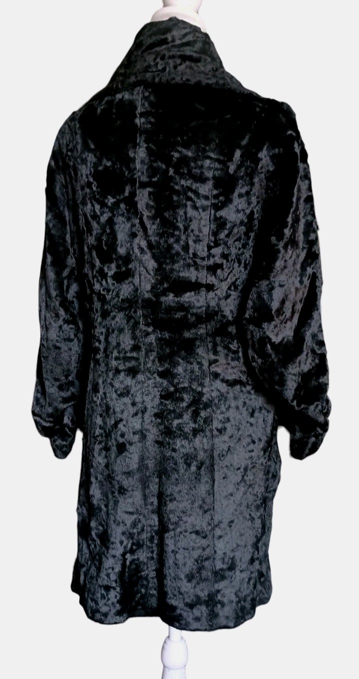 VTG 70s Fit To Flare Short Double Breasted Faux Fur Coat w/ Button Down Collar S