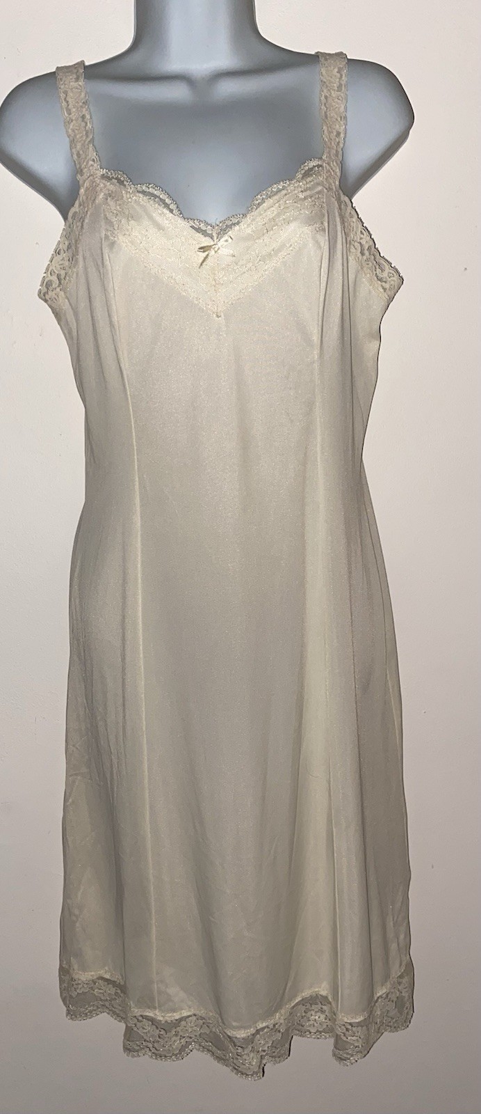 Vintage Olga Full Slip Dress Chemise Size 36 lingerie PRISTINE CRISP TAG IVORY