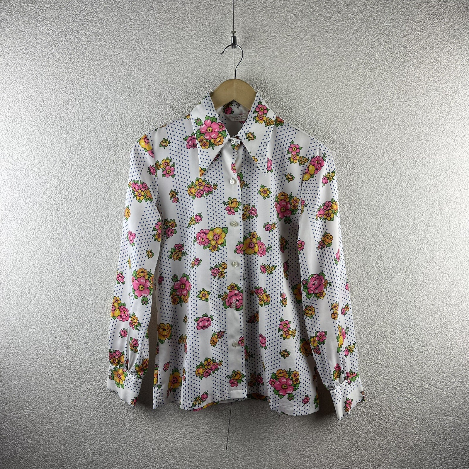 Vintage l 70s M Ship ‘n Shore Funky Floral Polka Dots Pointy Collar Silky Blouse