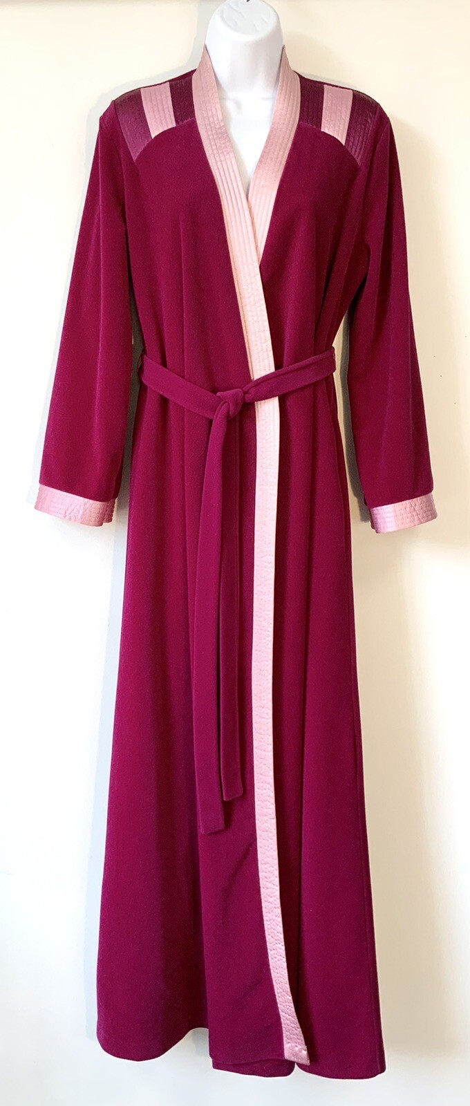 VANITY FAIR LONG FLEECE ROBE HOUSE COAT SZ 12 Fuscia Plum Side Pockets Tie Belt