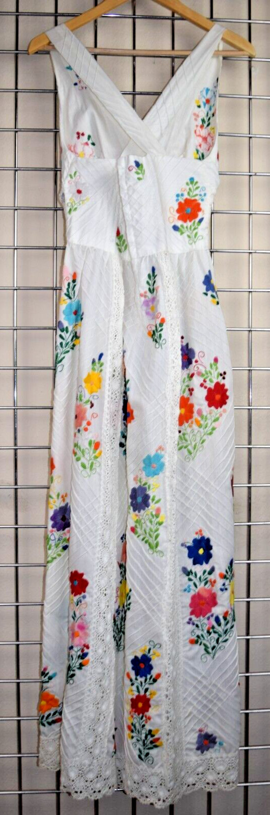 Vintage Dress Size S/M 70s White Crochet Colorful Floral Embroidery Empire Waist