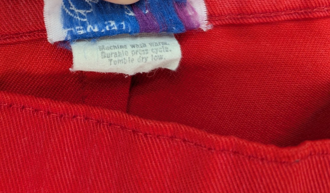 Levi’s Bend Over Vintage Women’s Pants Slacks Size 18 Red High Rise Flat Front