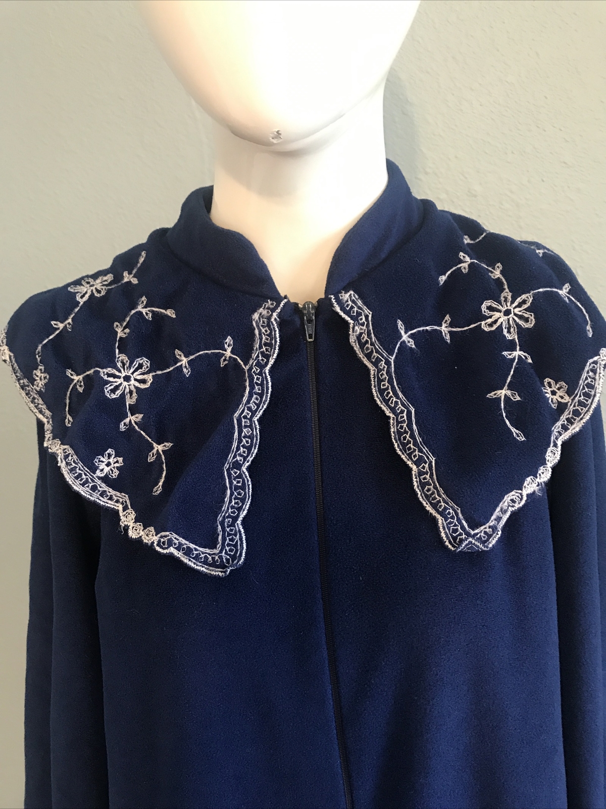 Vintage Lara Dee Velour Robe
