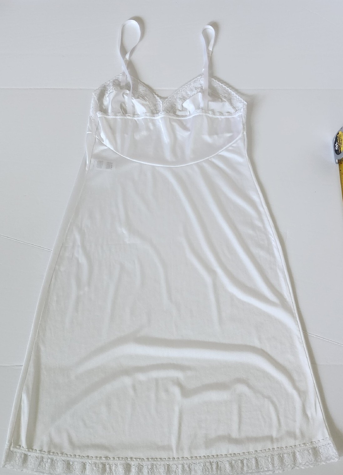 Vintage VANITY FAIR White Nylon Full Slip Lace Trim Style 10-103 Size 34/40 22″
