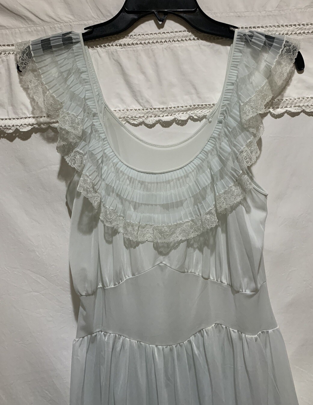 ❤️Vintage 1940s 50s Nightgown Small Sheer Pleated Ruffle Hem Blue Nylon Lace