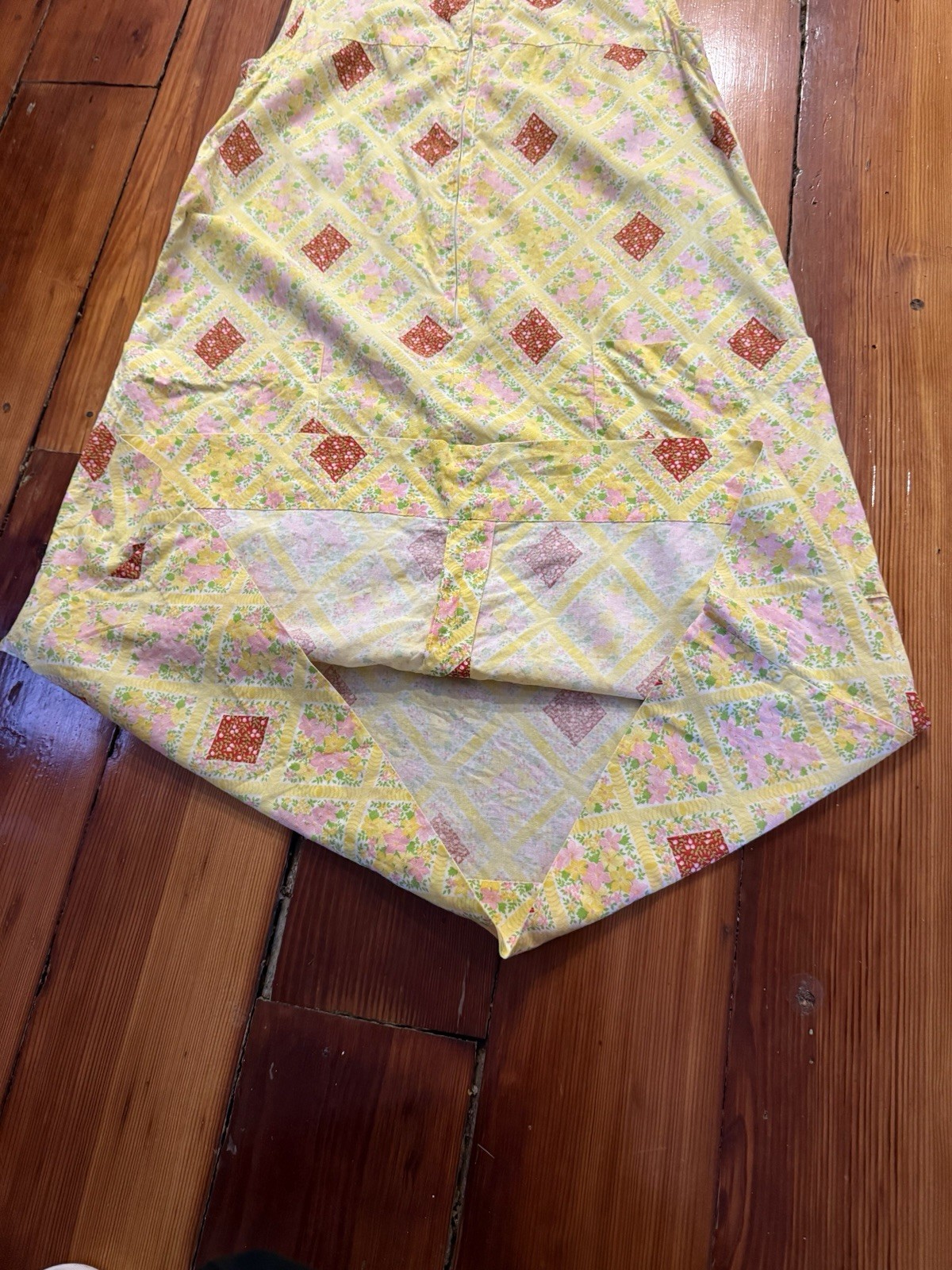 Vintage 1960s Women’s Homemade Shift House Dress Yellow W/ Flowers
