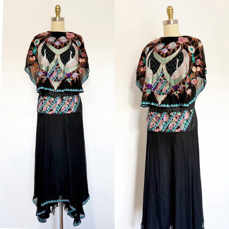 1970s Dress / 1970s Does The 1920s Dress / Embroidered Dress / Size Medium