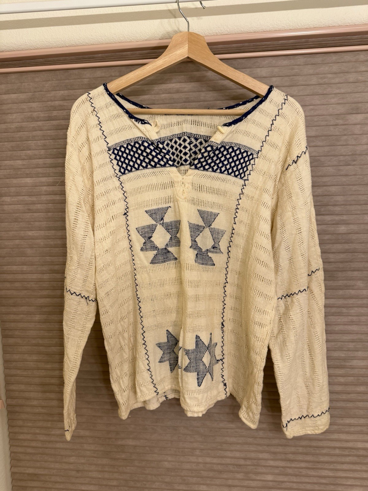 Vintage Cotton Blouse White Blue Collectors Indigenous Embroidered