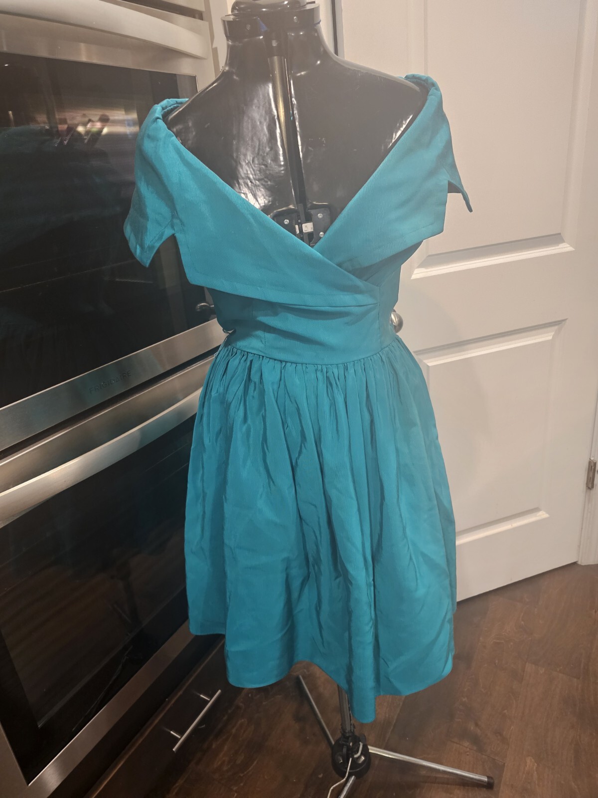 Vintage Karen Lucas For Niki Green Off The Shoulder Coctail Dress 12