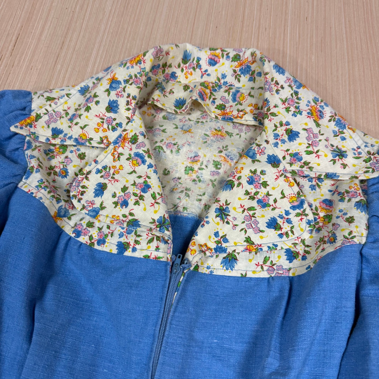 Vintage 70s Farm Dress Chambray Floral Cottage Core Boho 60s Prairie Medium 8-10