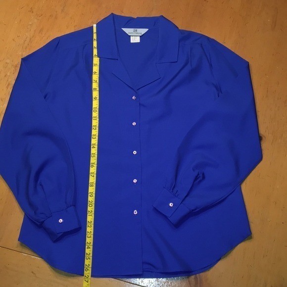 Sweetbriar Vintage Royal Blue Button Down Blouse Long Sleeve Size 14 Made in USA