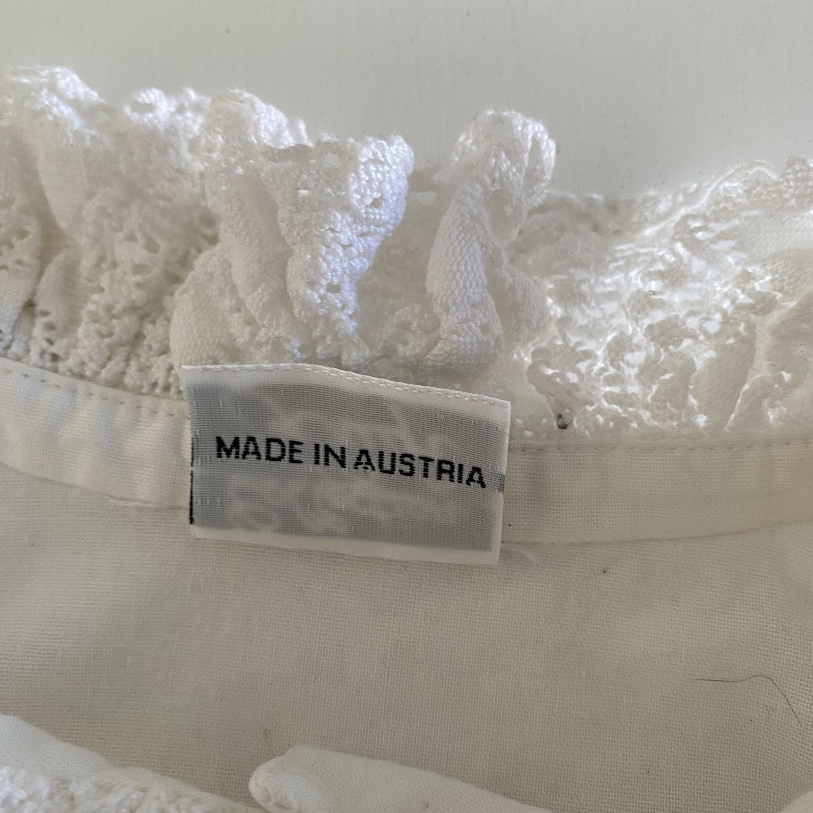 Vintage Austrian Dirndl Blouse 44 M L White Lace Puff Sleeve Cottagecore Top