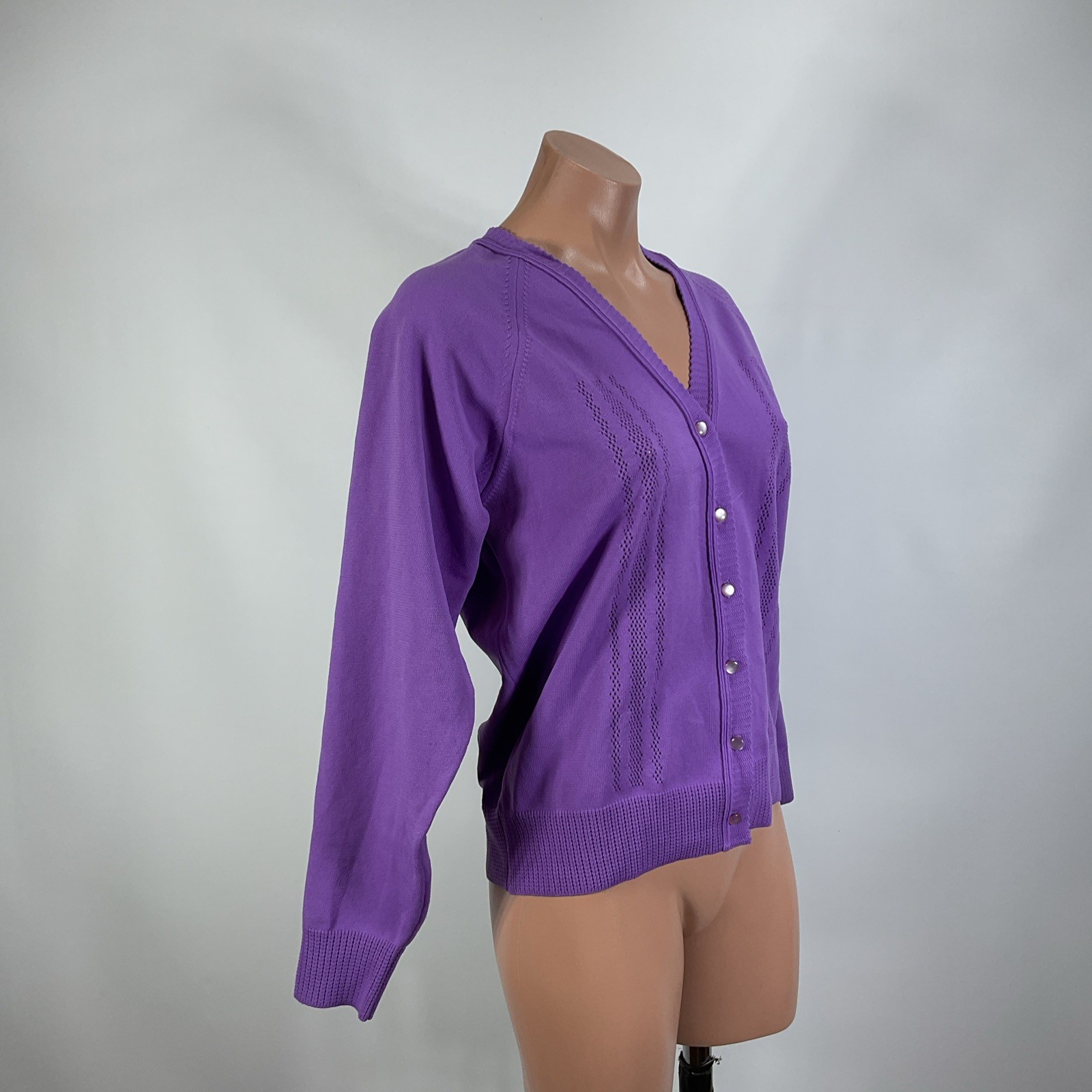 Vintage 1960s Knit Lilac Purple Embroidered Cardigan Sweater Grandma UK-36 US-M