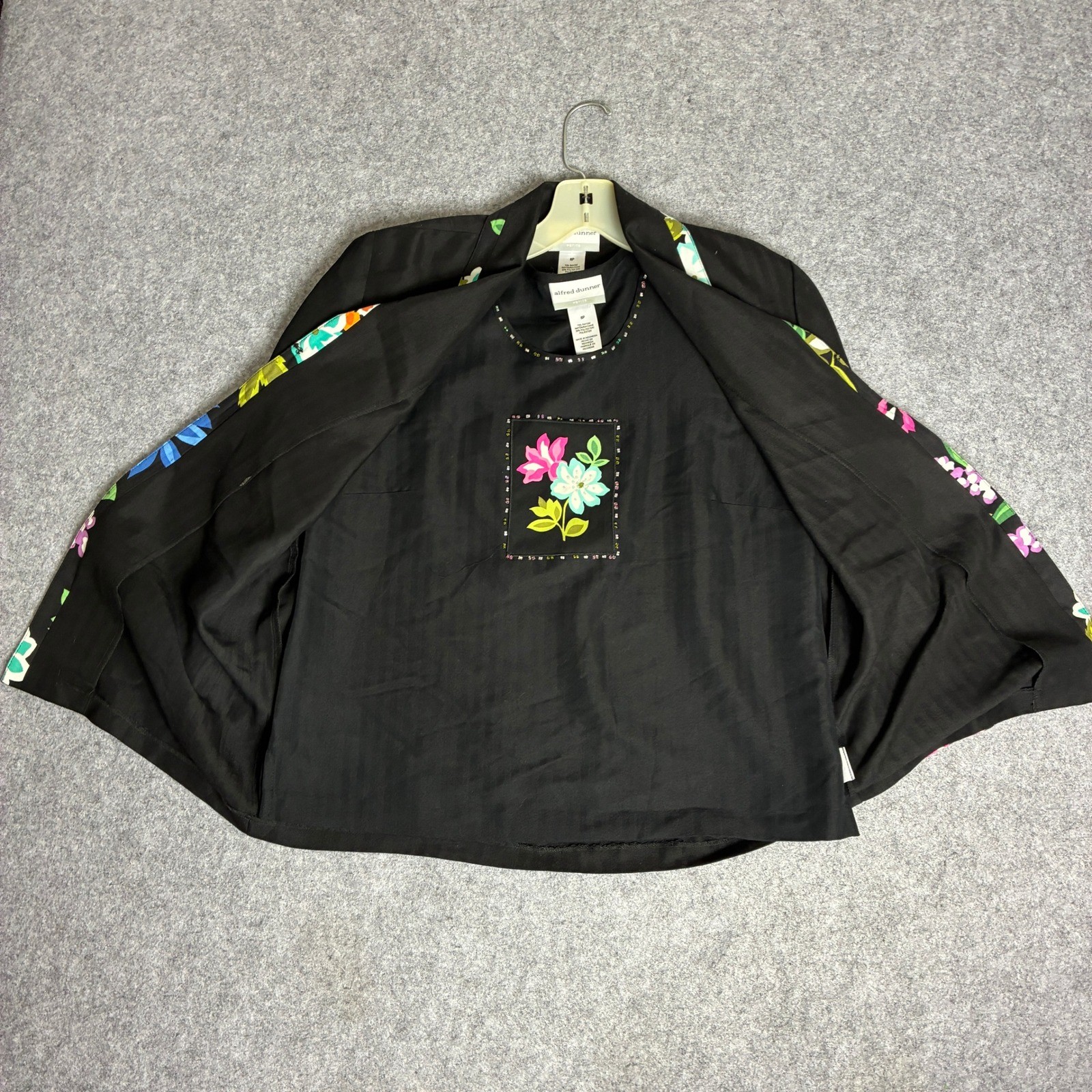 Vintage Alfred Dunner Black Floral Beaded 2 Piece Jacket and Top Set Size 8P