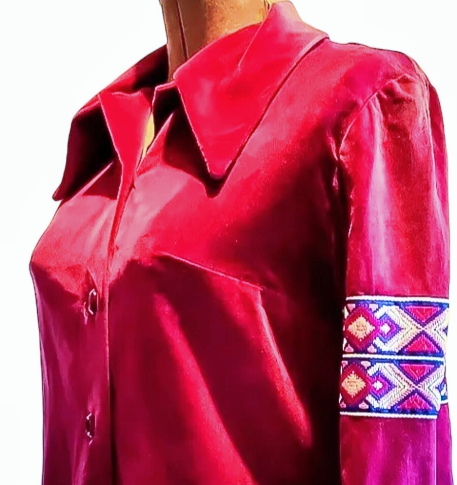 VTG 60s Fitted Velveteen Blouse Embroidered Ribbon Inset Sleeves Dagger Collar S