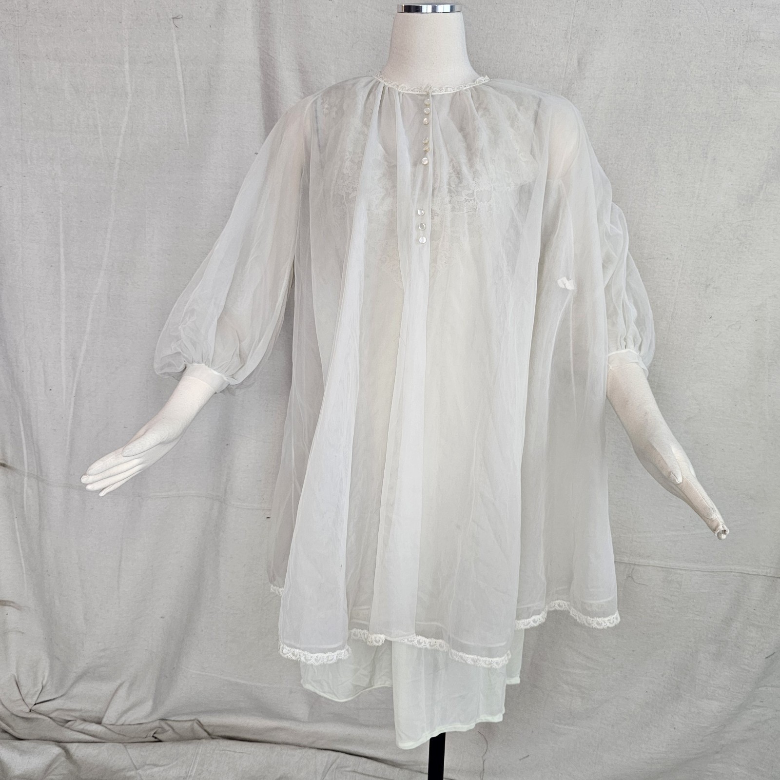 Vintage 1960’s Robe Peignoir Lingerie White Chiffon Mod Sheer Duster Ghostly
