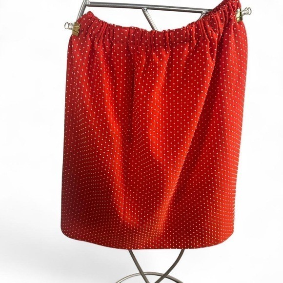 True vintage Red polka dot skirt with elastic waistband 15″ w X 24″ L (L4)