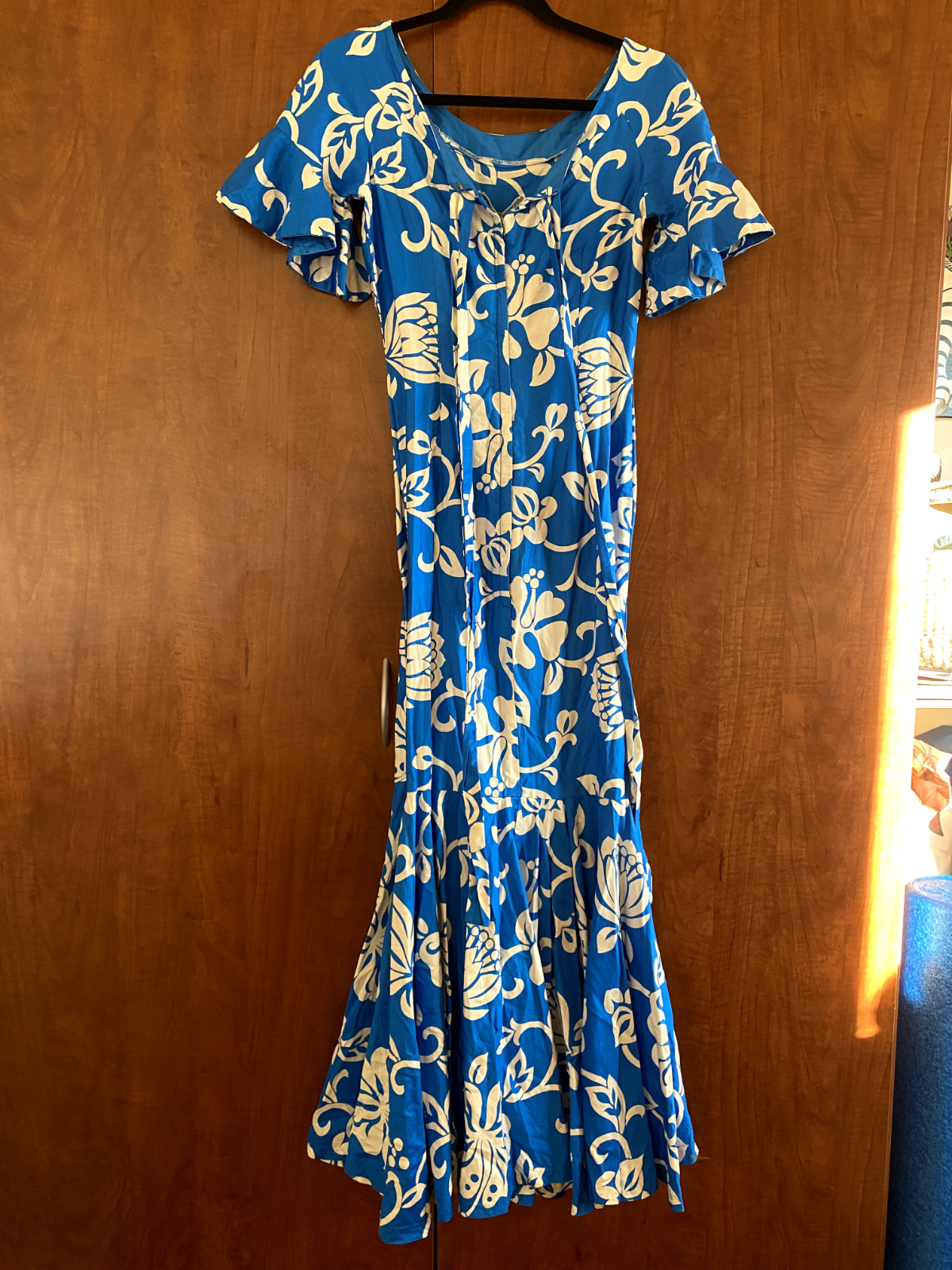 vintage Royal Hawaiian maxi mermaid flutter sleeves blue and white cotton dress