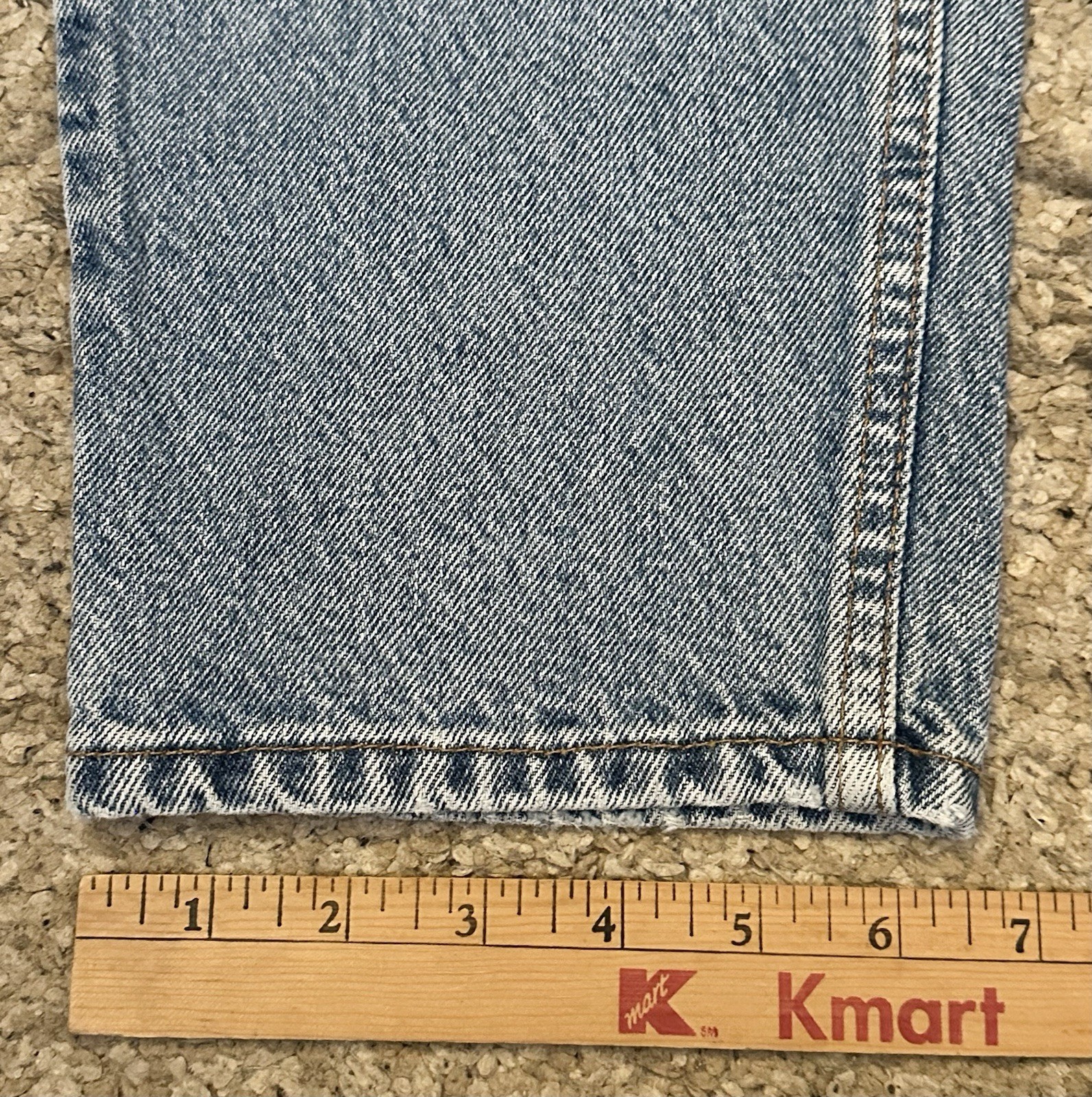 Vtg 90s Levi’s 551 Women’s Size 14 Med. Blue Relaxed Fit Tapered Denim Jeans USA