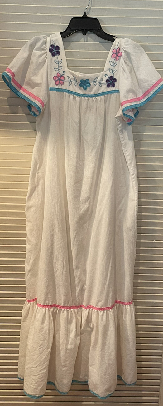 It’s A Charm Dress Womens Medium White Maxi Hippie BoHo Cottagecore USA Vintage