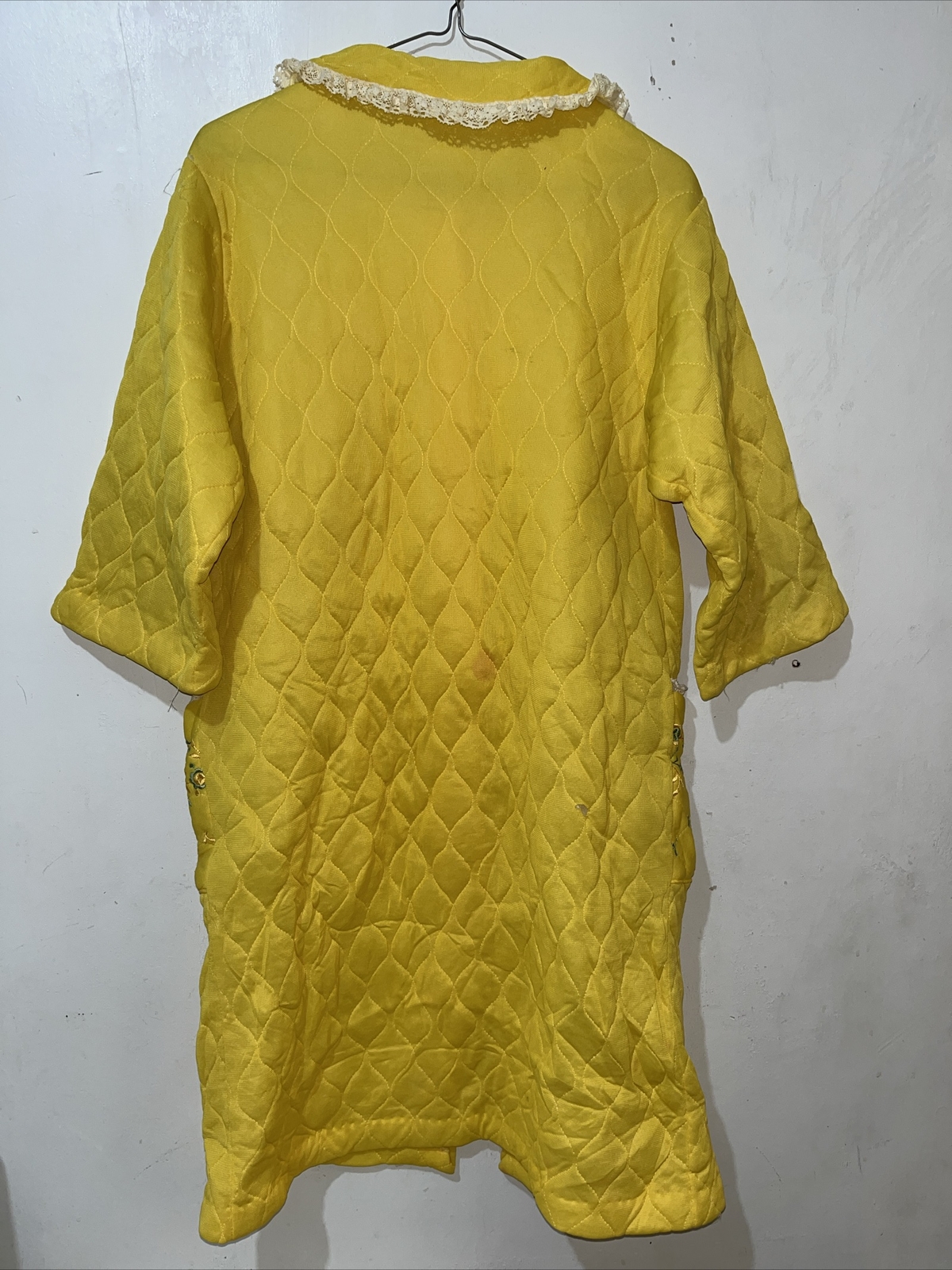 Vtg Paulette New York Housecoat Womens Medium Yellow Quilted Prop Costume Flaws