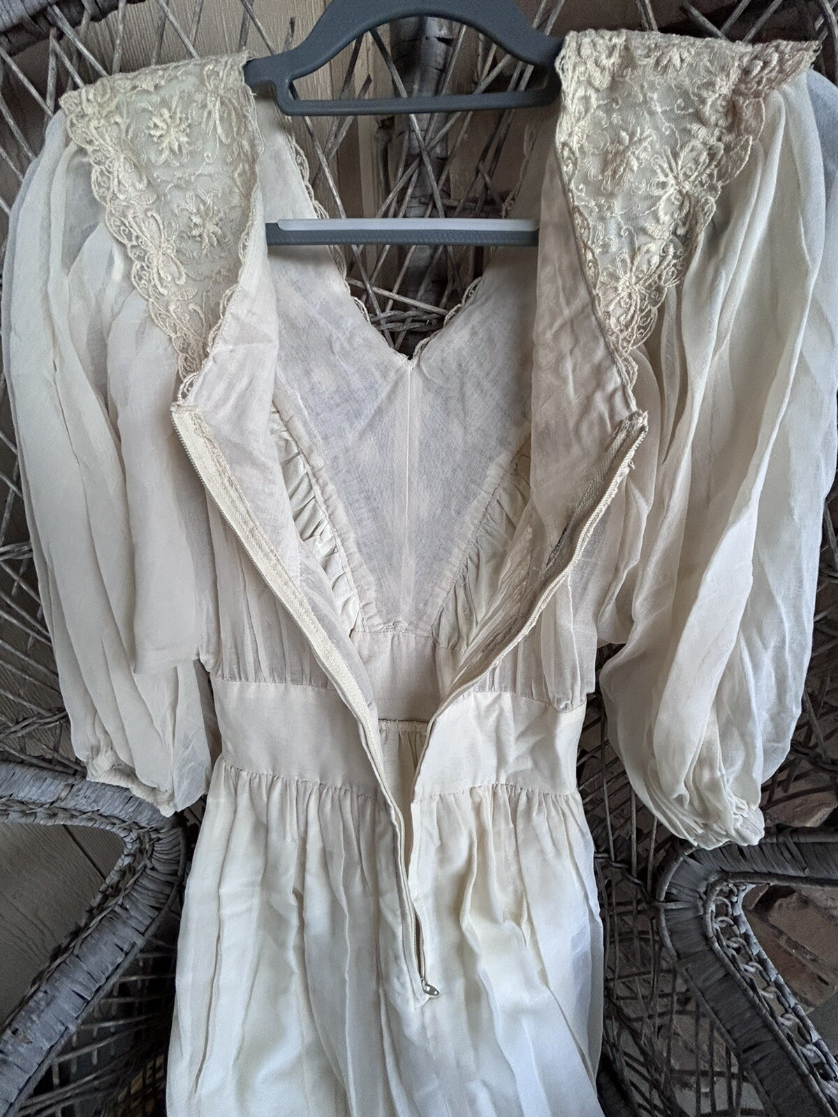 Vintage Ivory Prairie Dress 3/4 Puffy Sleeves Embroidered Lace Bodice 25” Waist