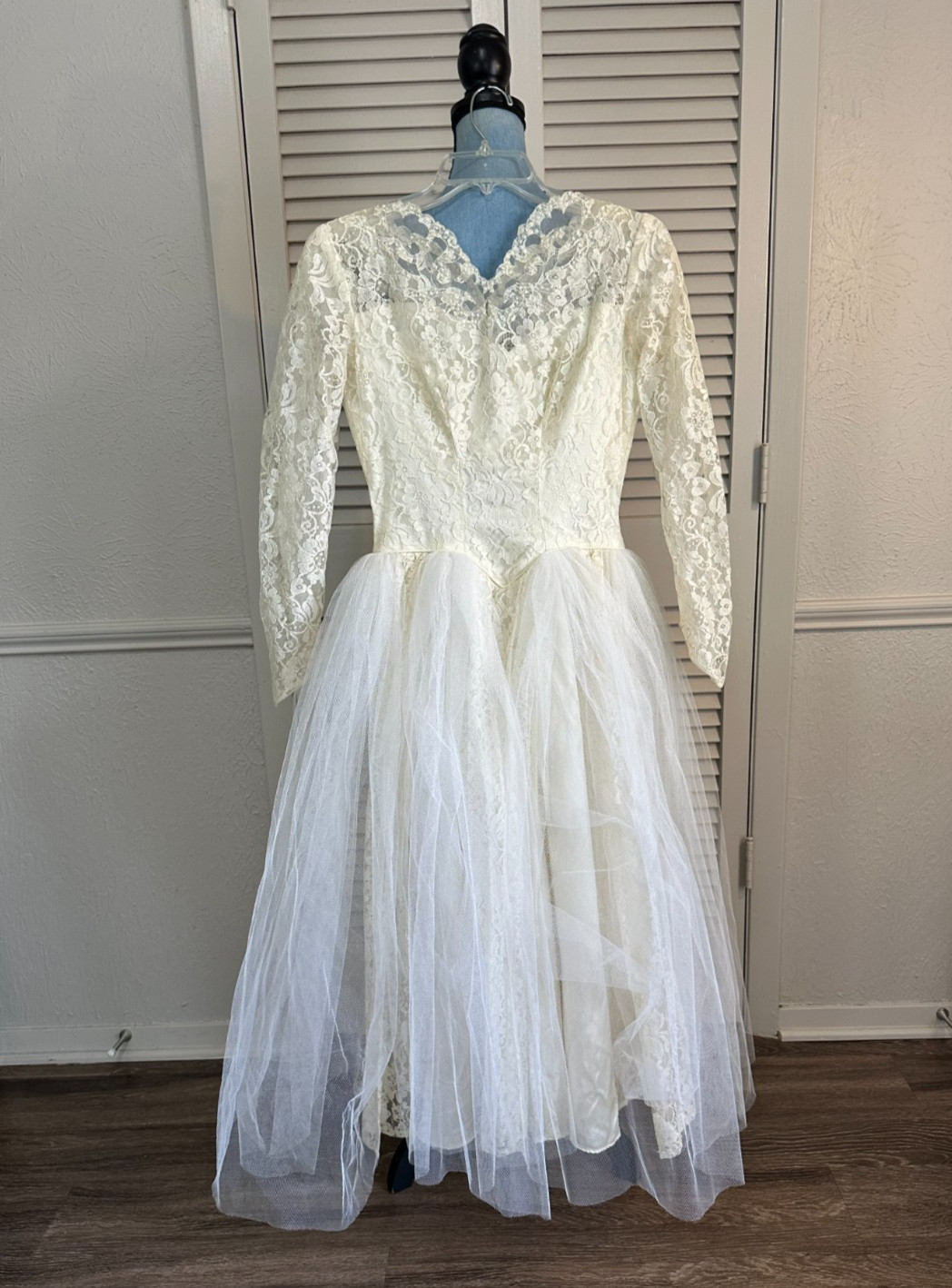 Vintage 50’s Wedding Dress Lace Floor Tulle Ivory Satin Sweetheart Bodice