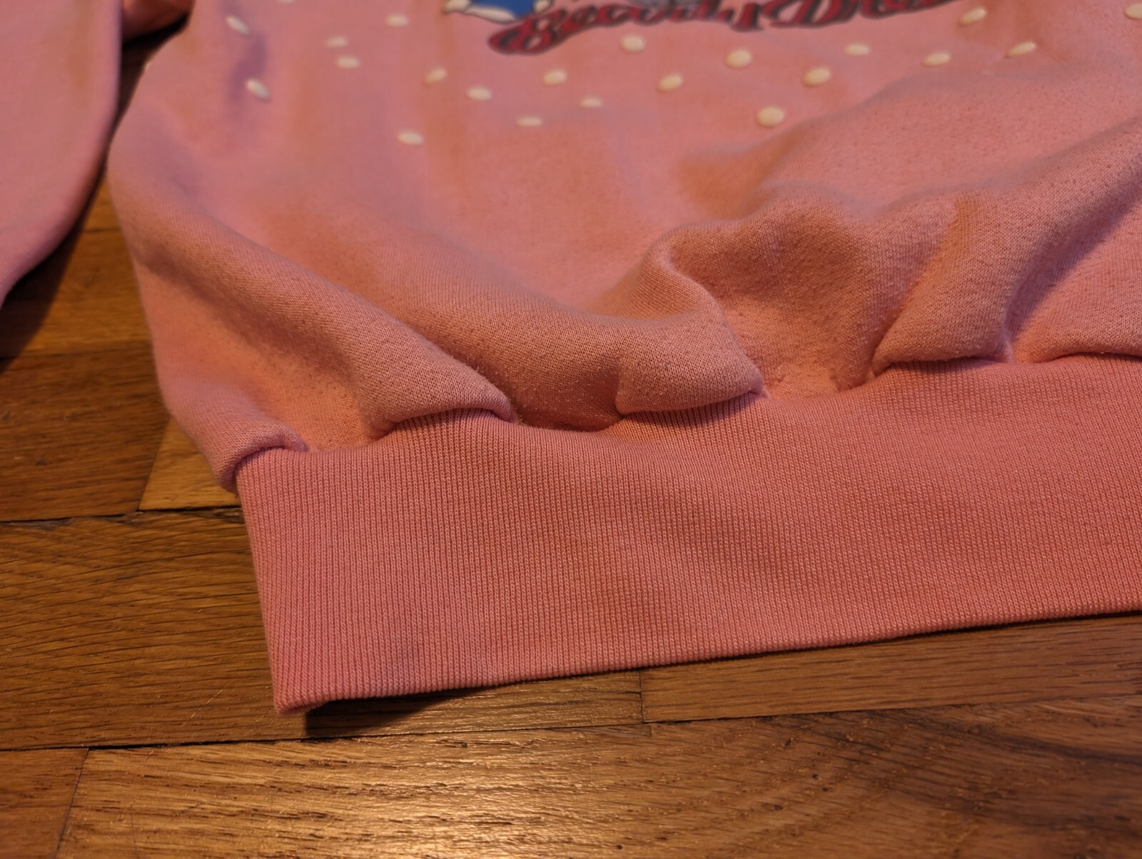 Vtg „Bearly Dressed” Koala Sweatshirt – Medium (?) – Pink Pullover Cute Joke Pun