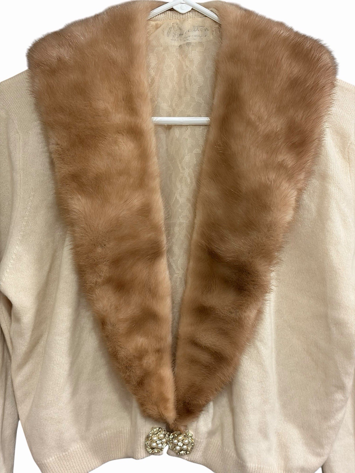 Vtg 1950s Dalton Ivory Cashmere Sweater Detachable Mink Collar Pearl Clasp PL