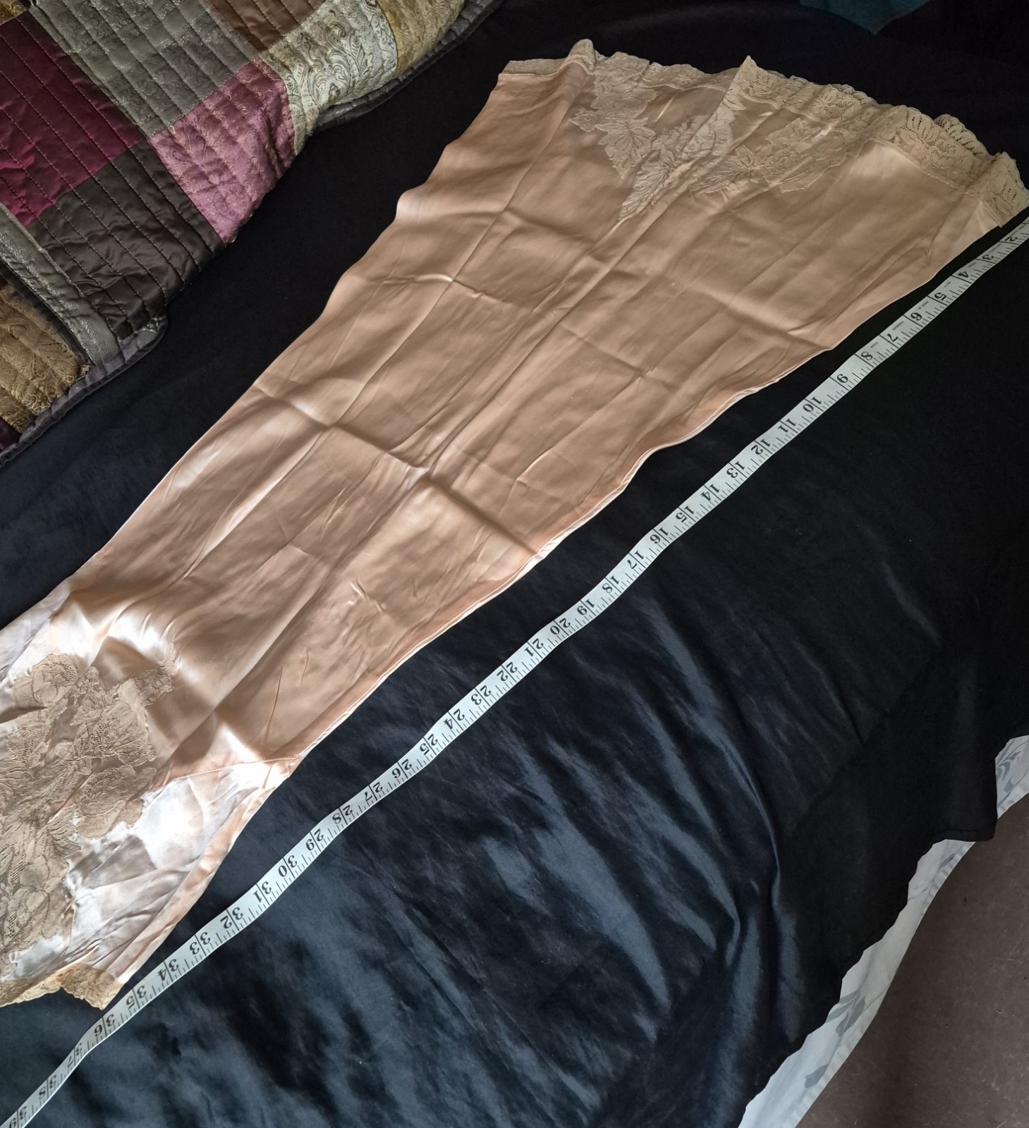 Vintage 1940s Pink Satin Unbranded Full Slip Size 34 Ex.
